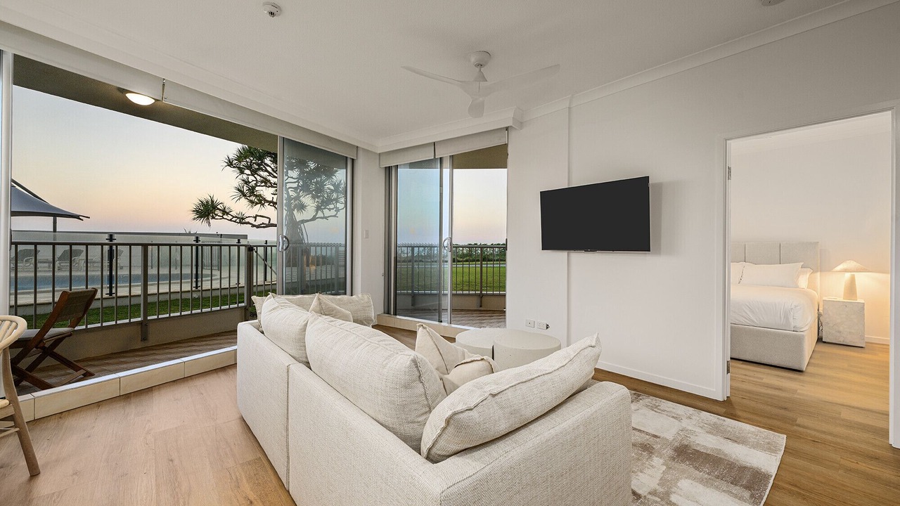 Photo of Livingroom in Main Beach