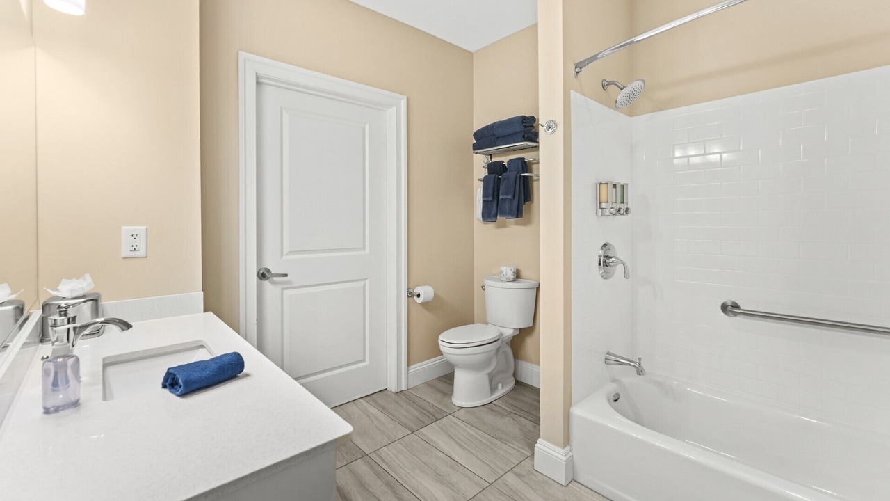 Photo of Bathroom in York Beach