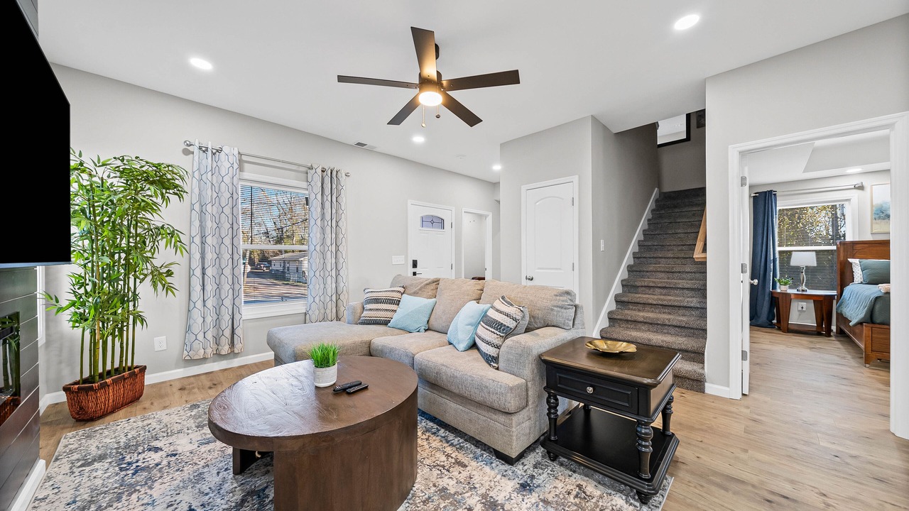 Photo of Livingroom in Clarksville