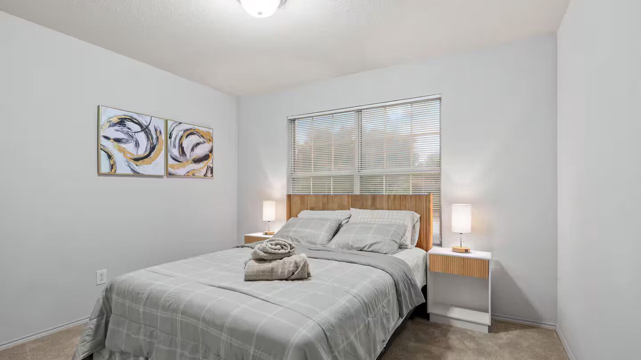 Photo of Bedroom in Handley