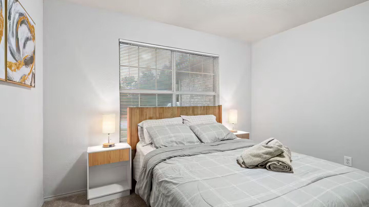 Photo of Bedroom in Handley