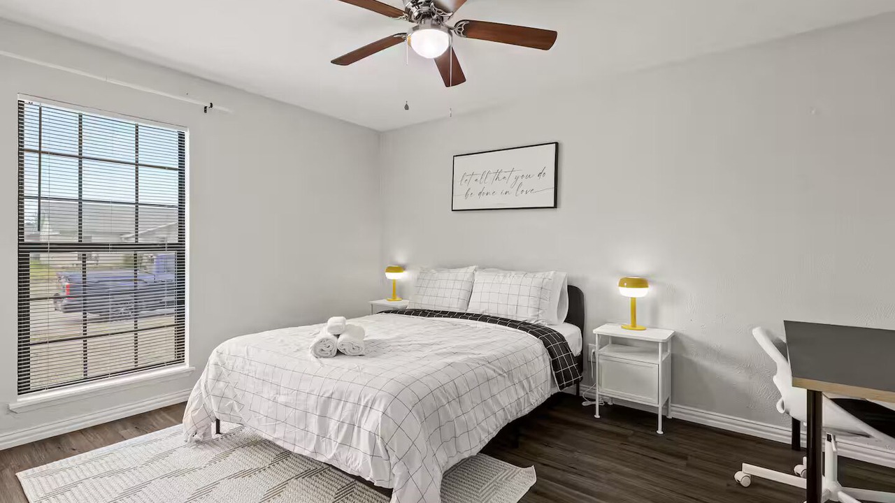 Photo of Bedroom in Northeast Carrollton