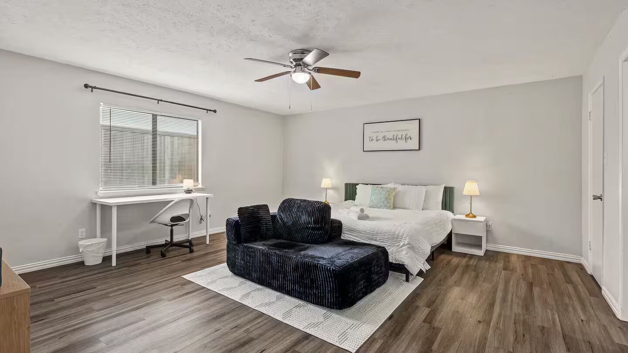 Photo of Bedroom in Northeast Carrollton