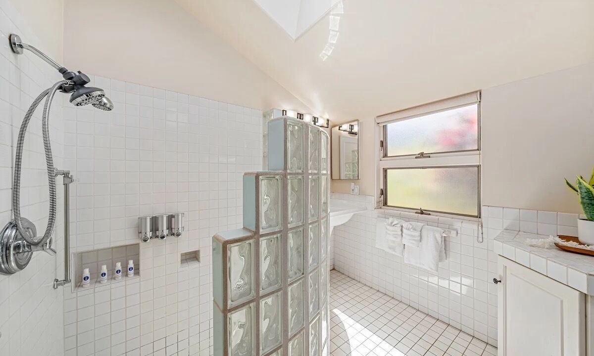 Photo of Bathroom in Kaanapali