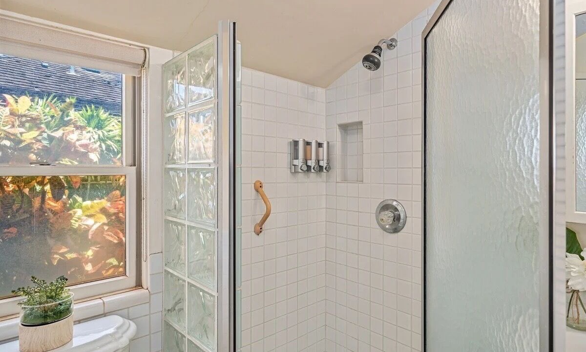 Photo of Bathroom in Kaanapali