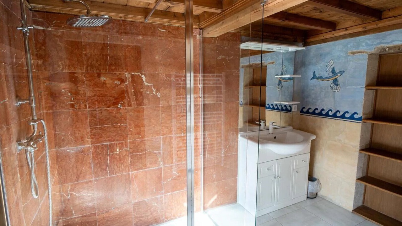 Photo of Bathroom in Saint-Martin-des-Entrees