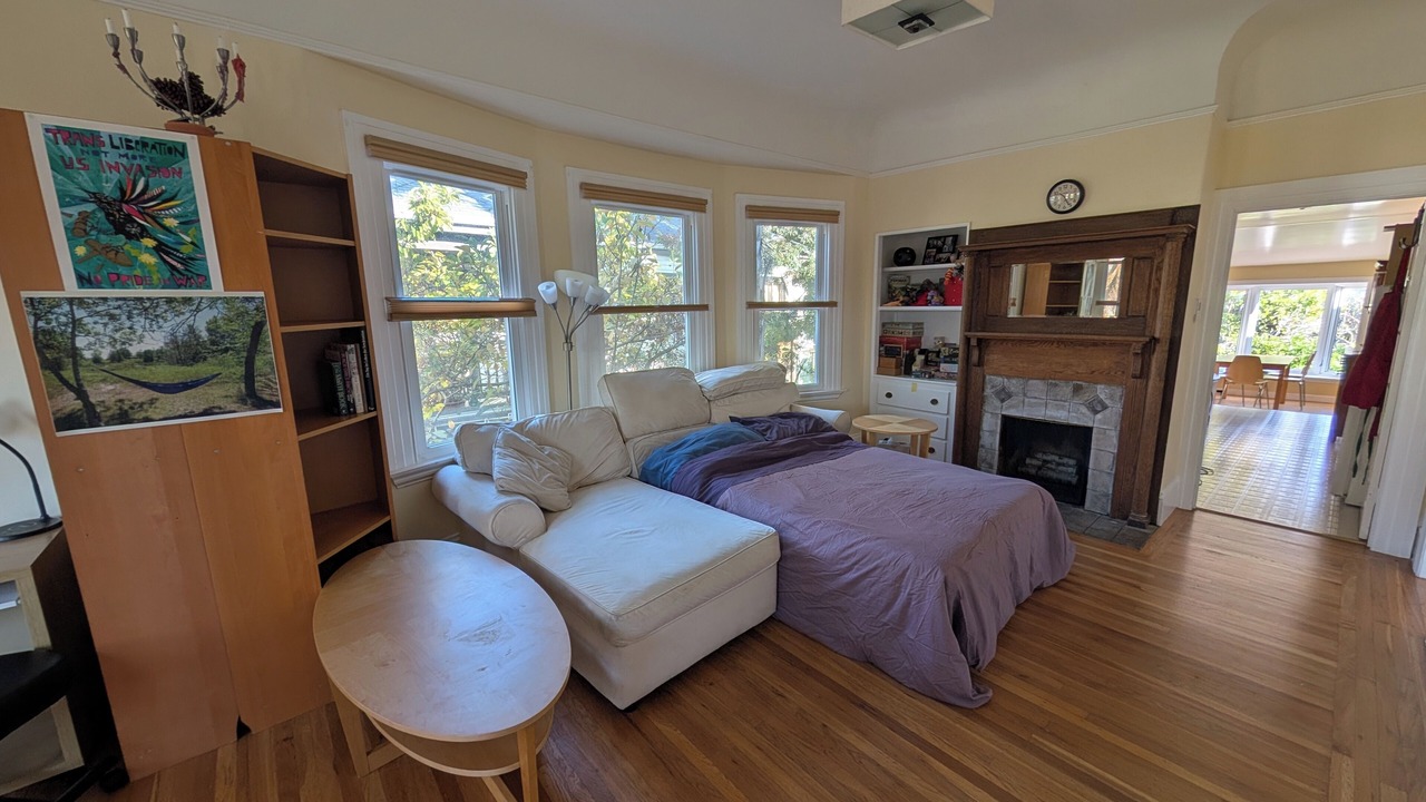 Photo of Bedroom in South Berkeley