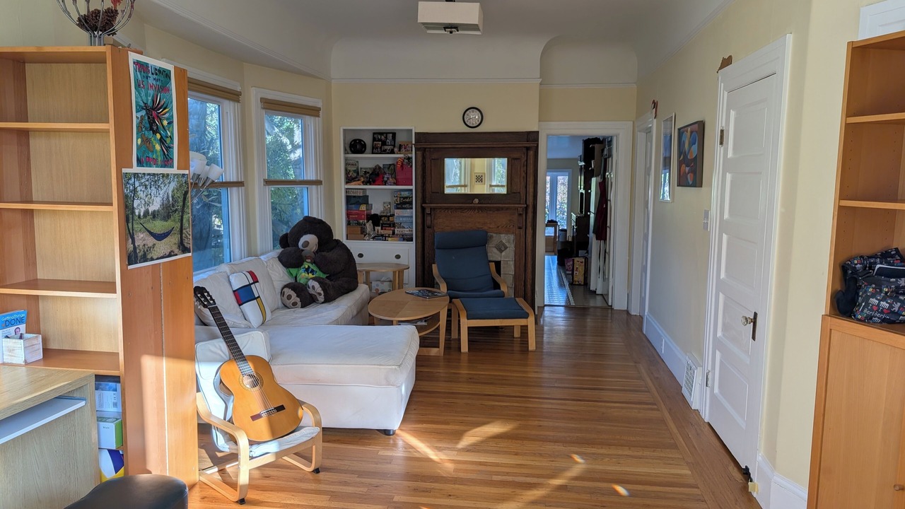 Photo of Livingroom in South Berkeley