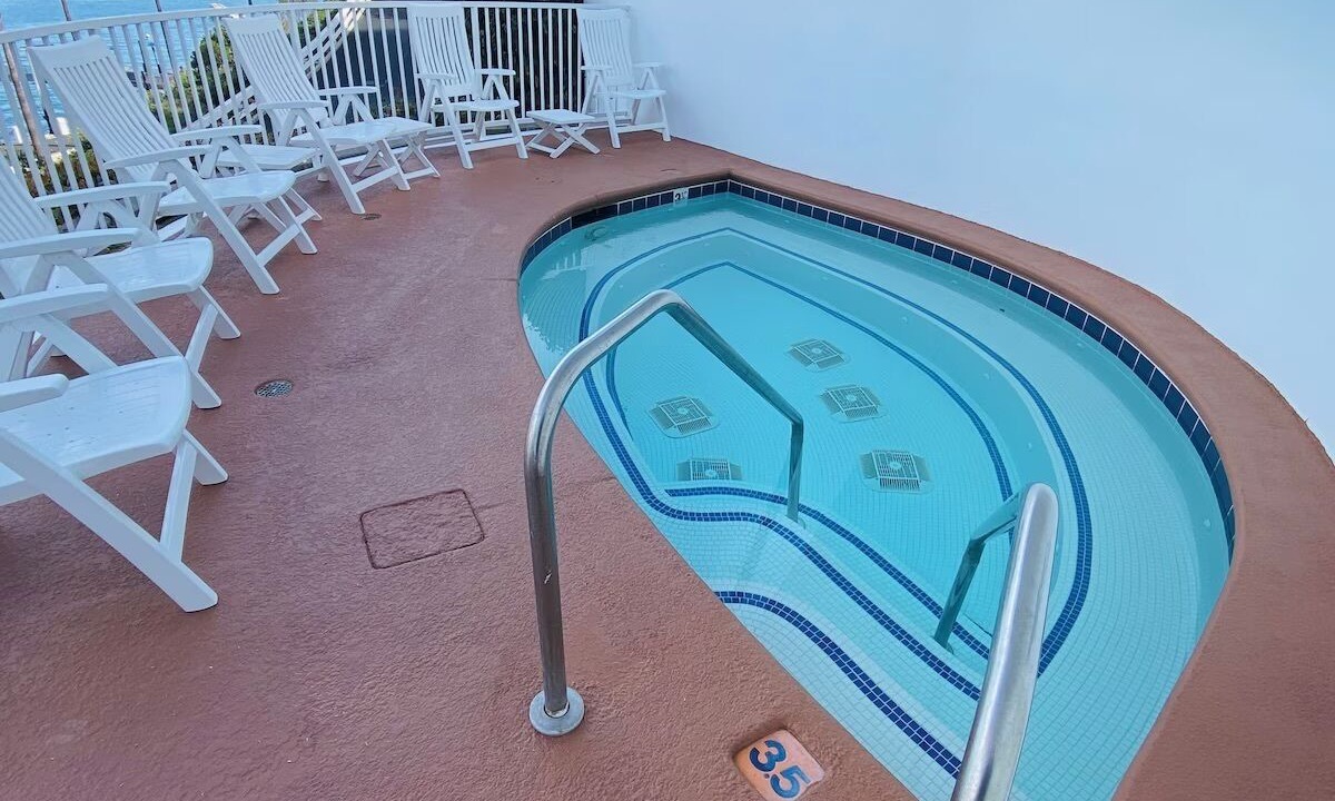 Photo of Outdoor in Avalon