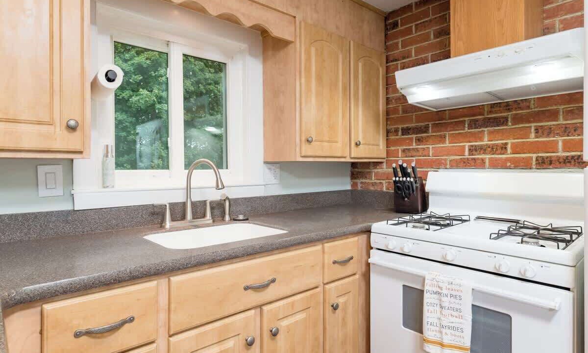 Photo of Kitchen in Woburn