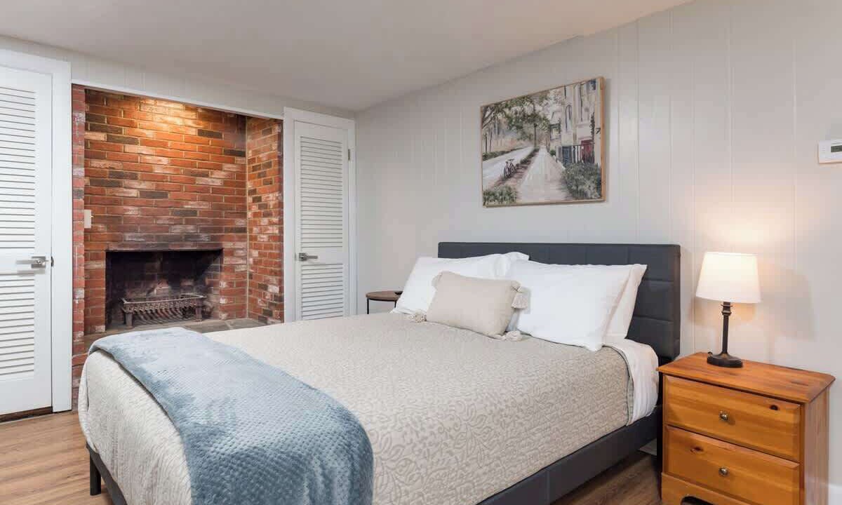 Photo of Bedroom in Woburn