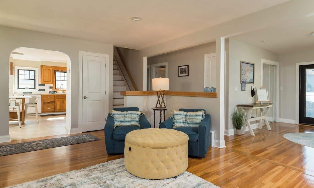 Photo of Livingroom in Woburn