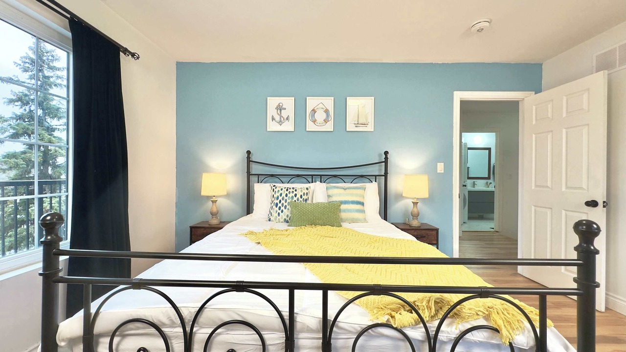 Photo of Bedroom in Port Colborne