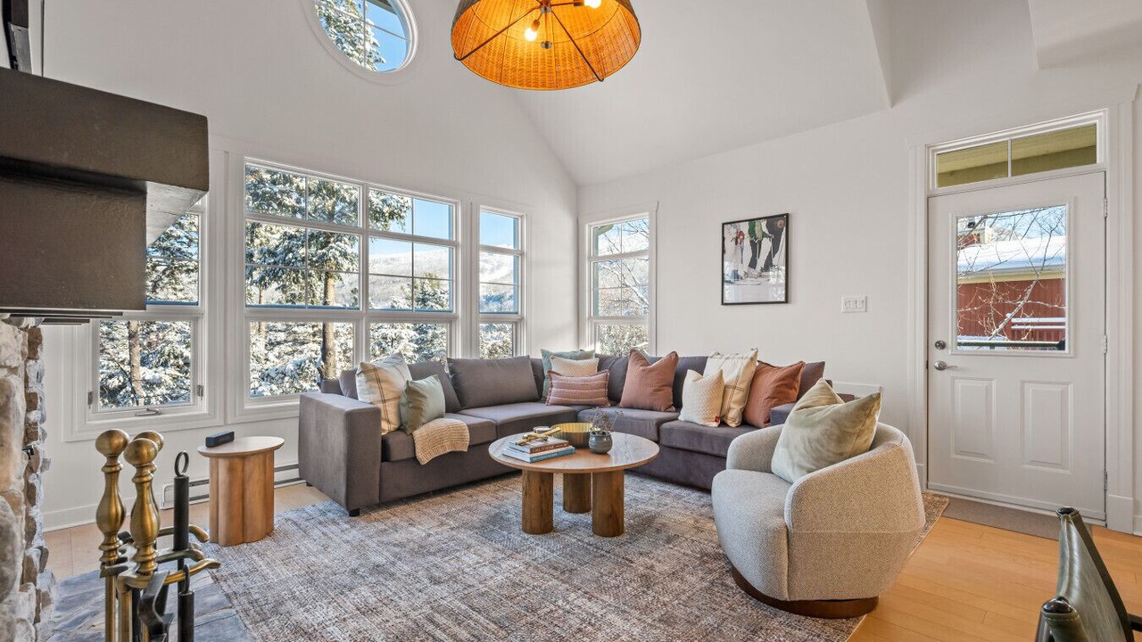 Photo of Livingroom in Tremblant-Les-Eaux