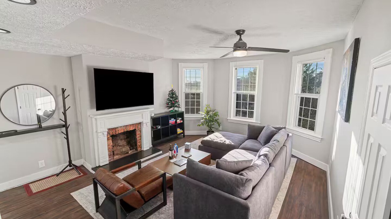 Photo of Livingroom in Mount Washington