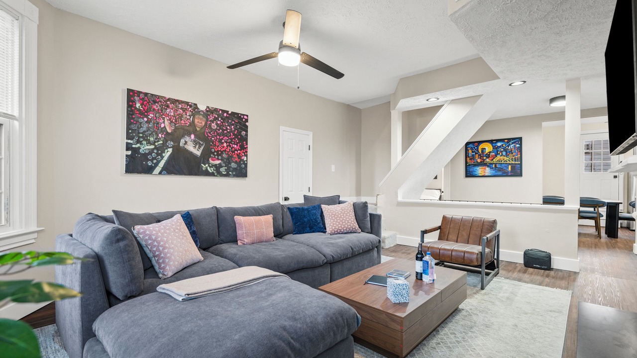 Photo of Livingroom in Mount Washington