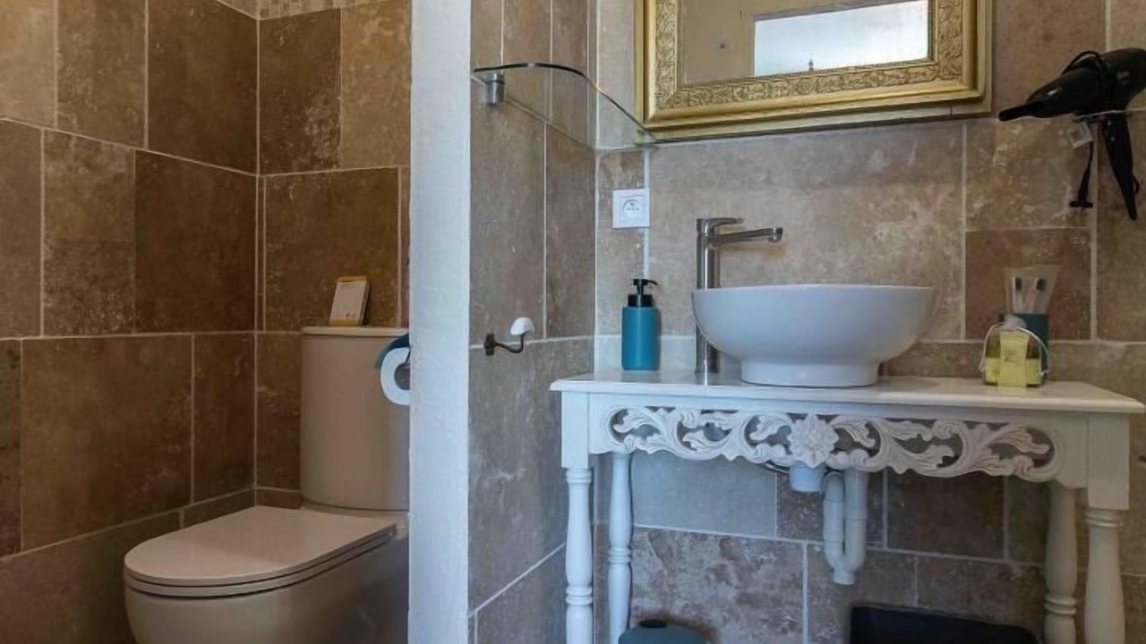 Photo of Bathroom in Saint-Felix-Lauragais