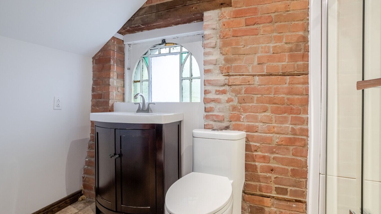 Photo of Bathroom in Shaughnessy Village