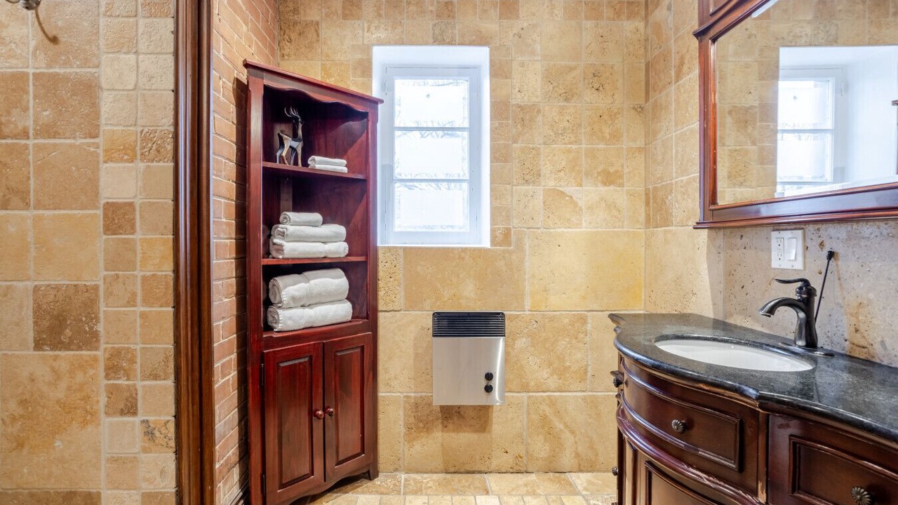 Photo of Bathroom in Shaughnessy Village