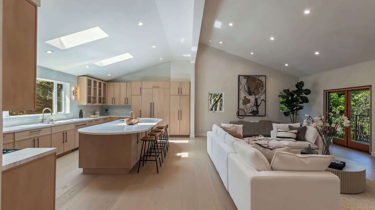 Photo of Livingroom in Trousdale Estates
