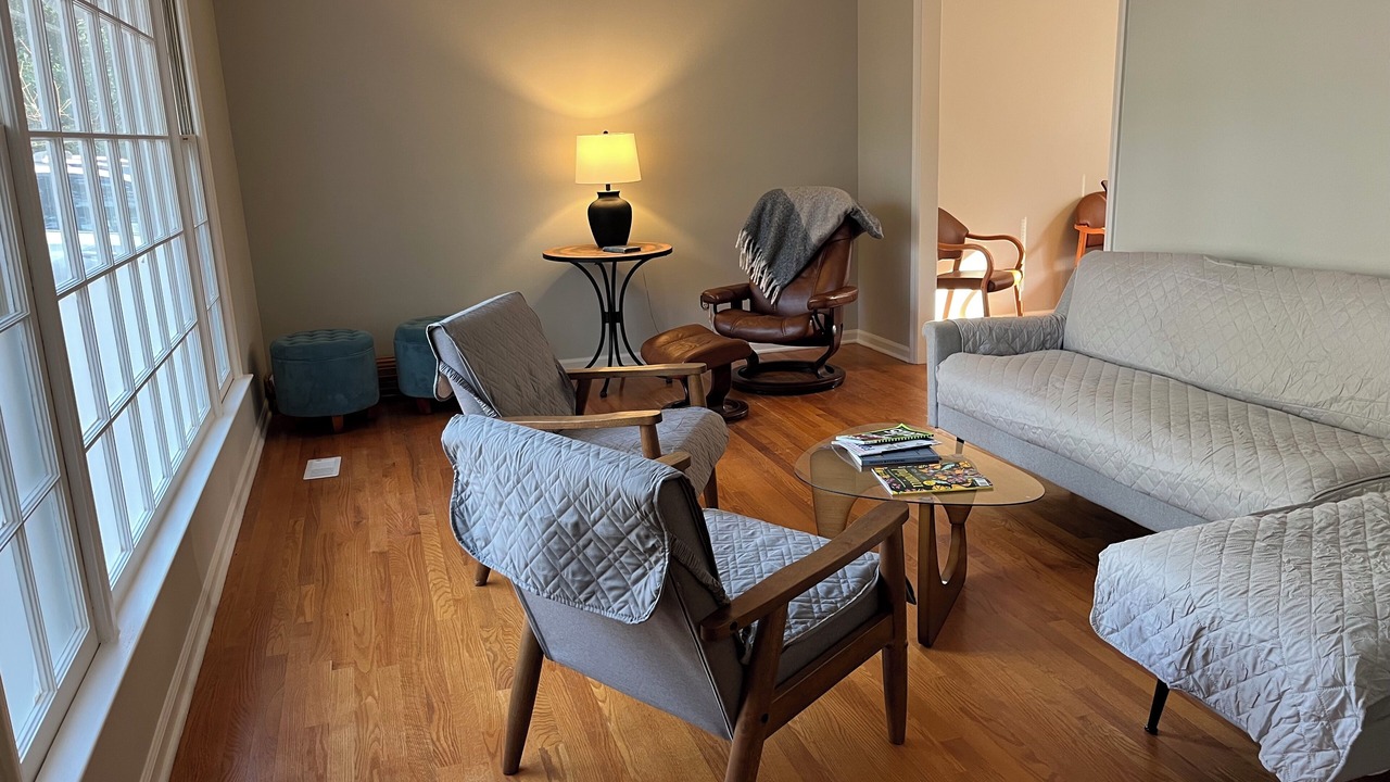 Photo of Livingroom in Chapel Hill