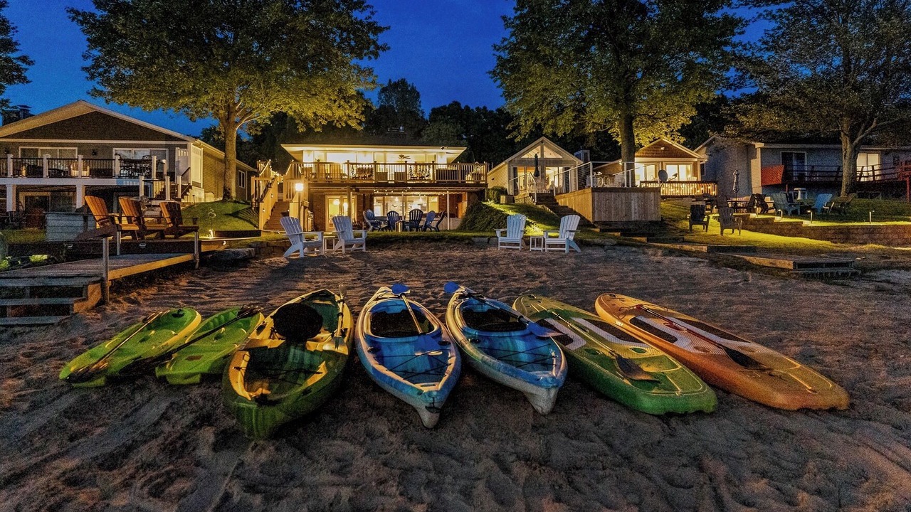 Photo of Others in Twin Lake