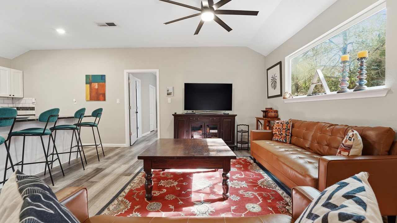Photo of Livingroom in Bastrop