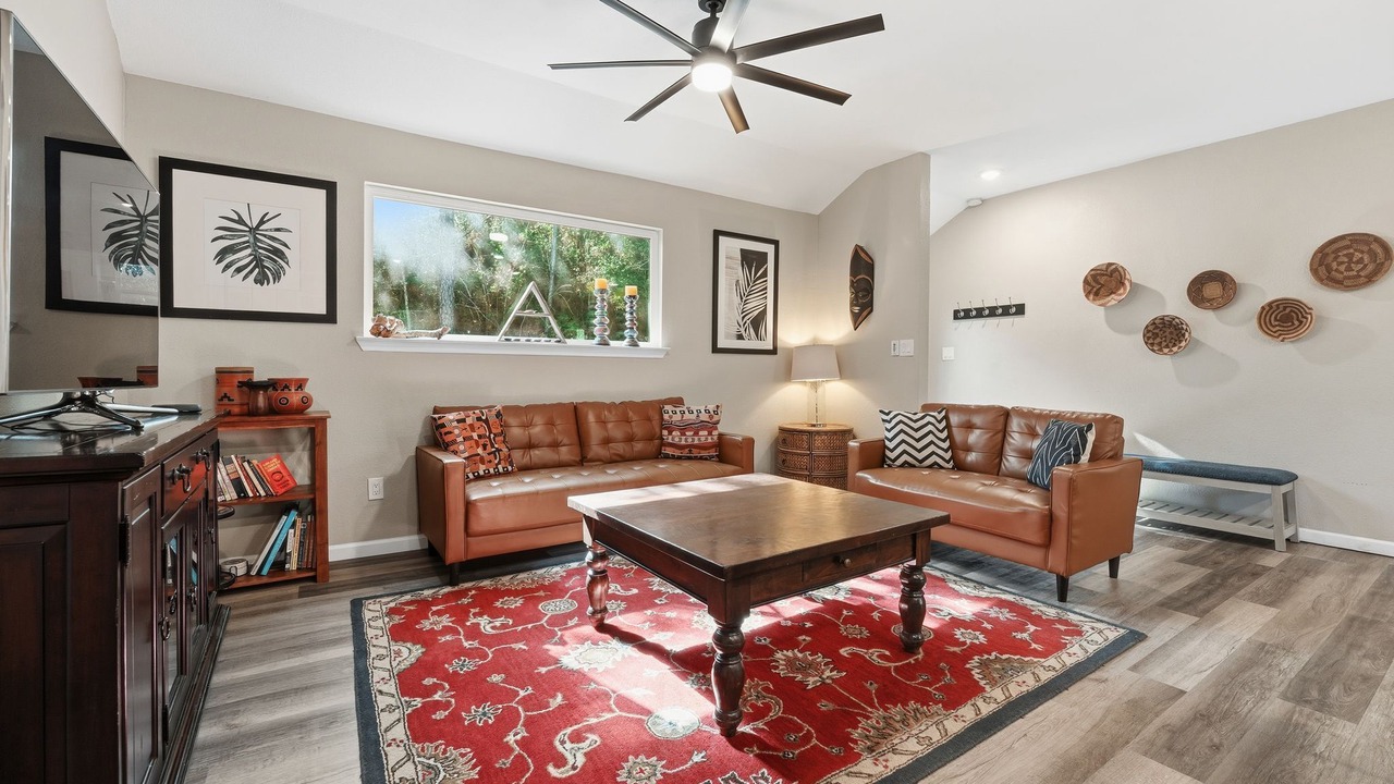 Photo of Livingroom in Bastrop