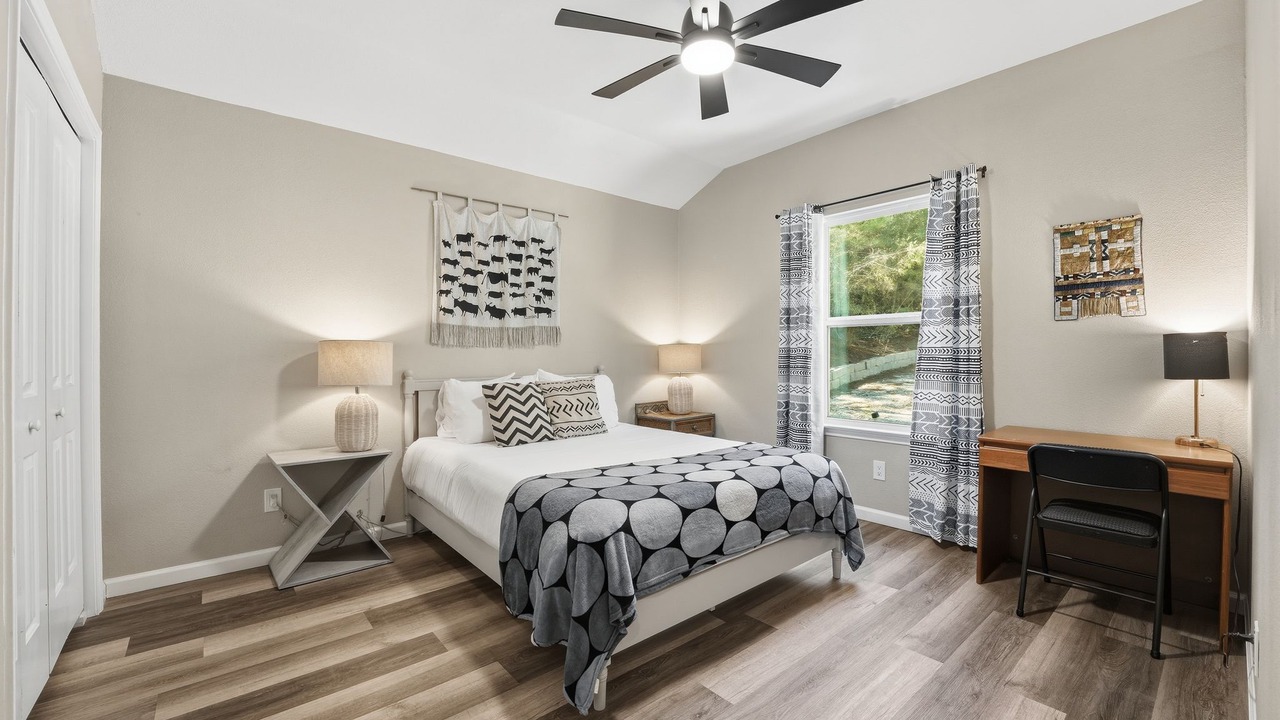 Photo of Bedroom in Bastrop
