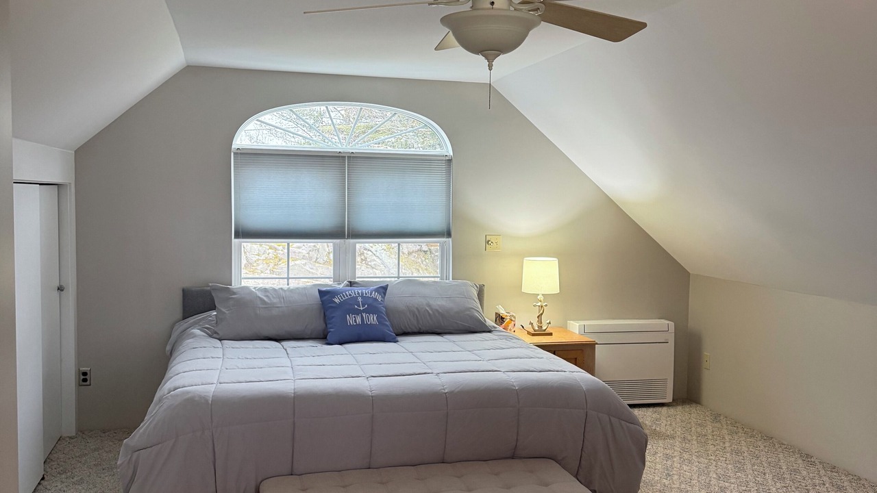 Photo of Bedroom in Wellesley Island