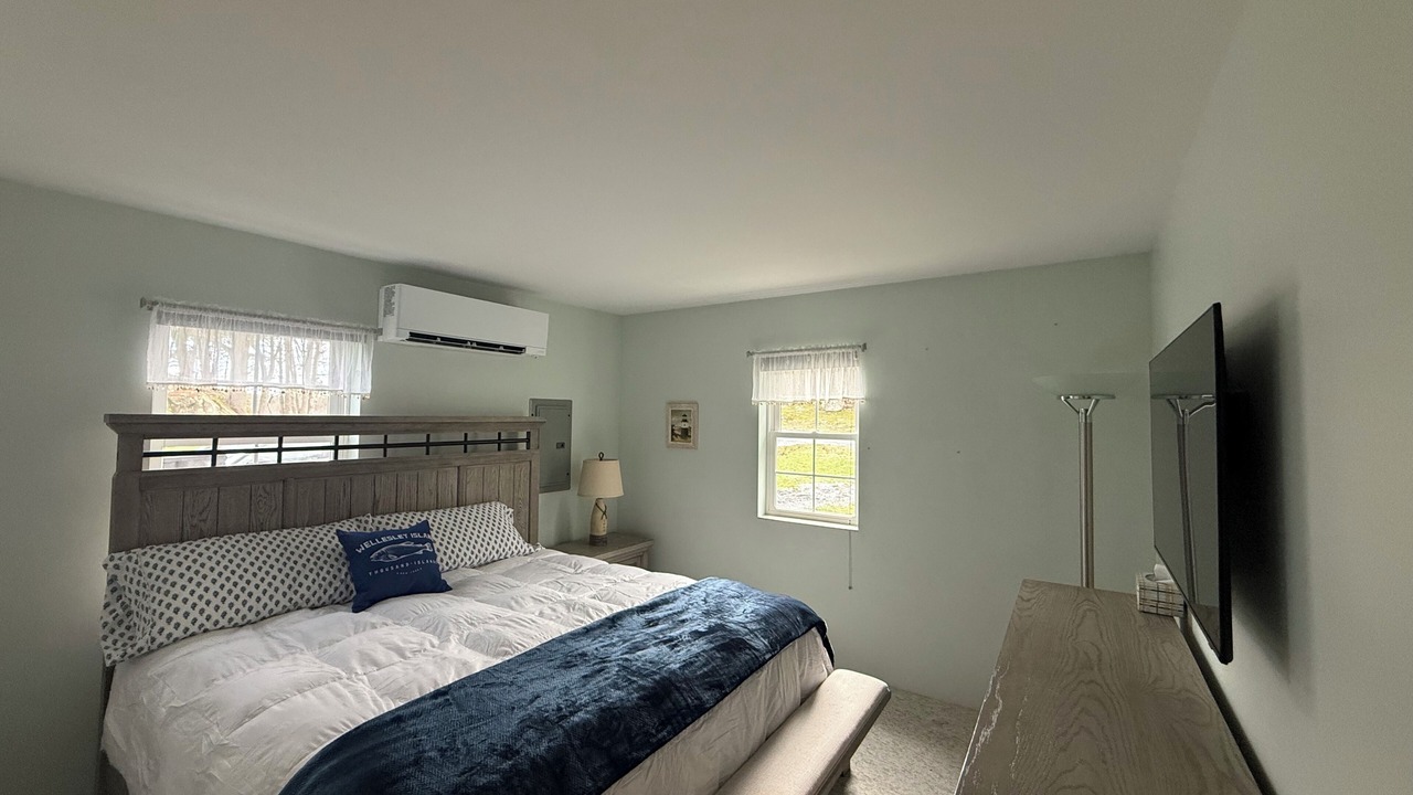 Photo of Bedroom in Wellesley Island
