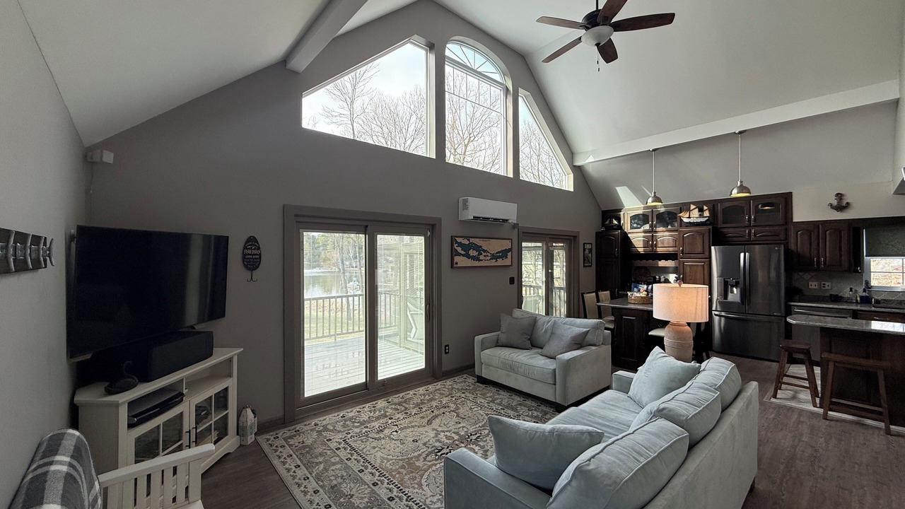 Photo of Livingroom in Wellesley Island