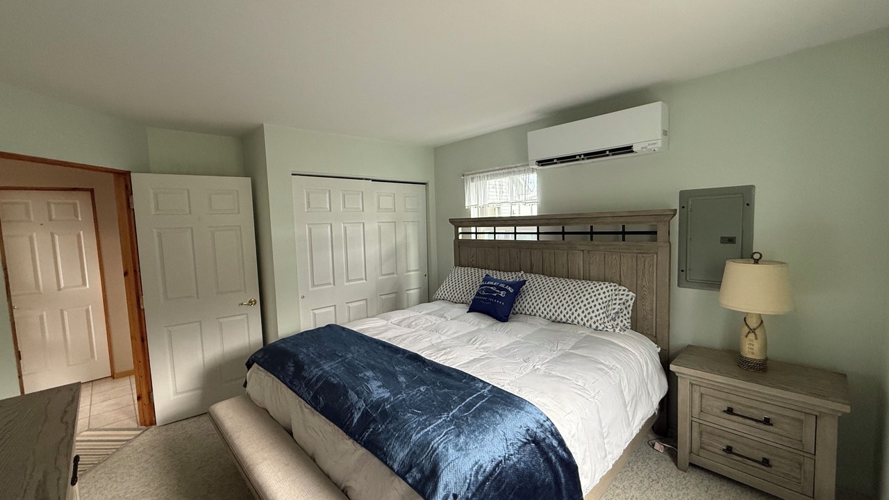 Photo of Bedroom in Wellesley Island