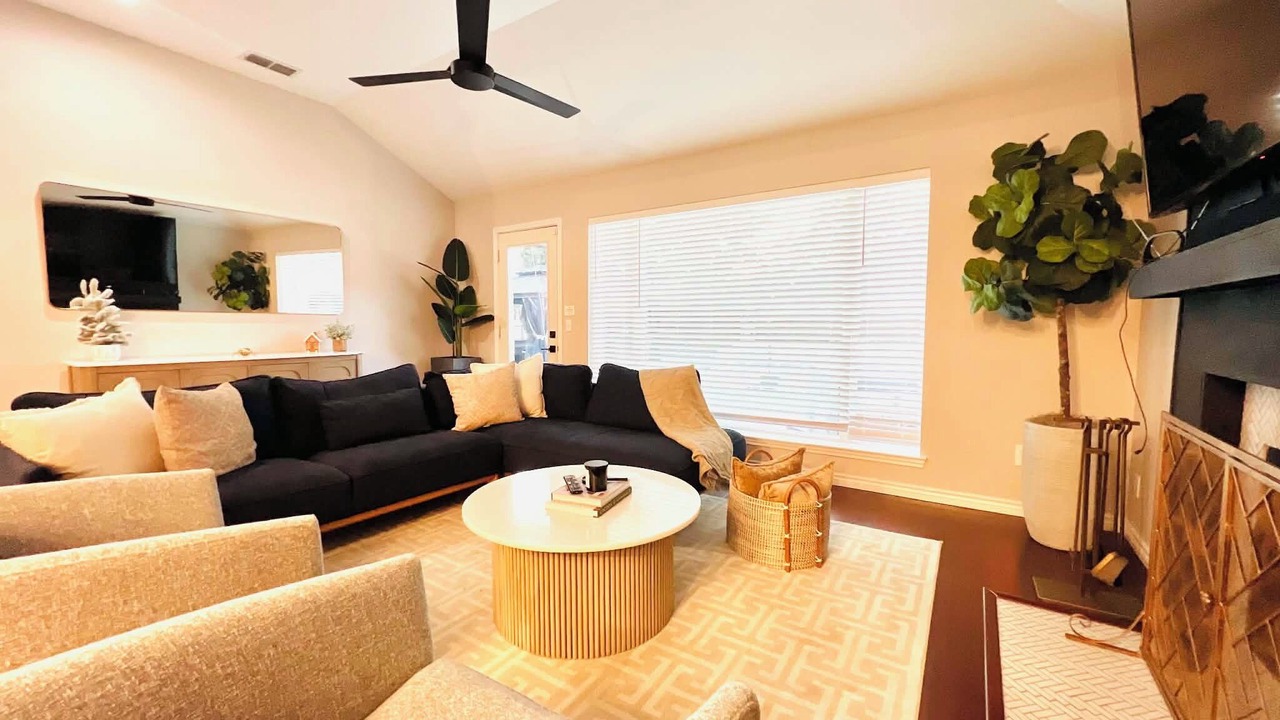 Photo of Livingroom in Stone Oak