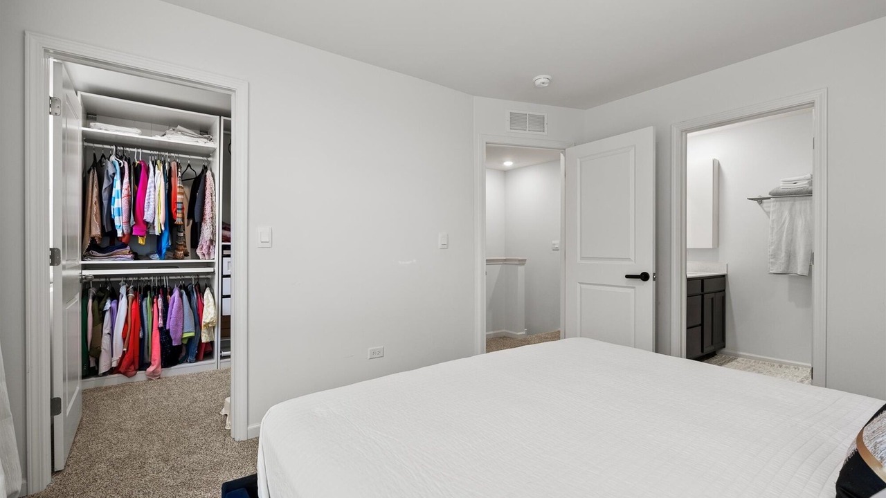 Photo of Bedroom in Lombard