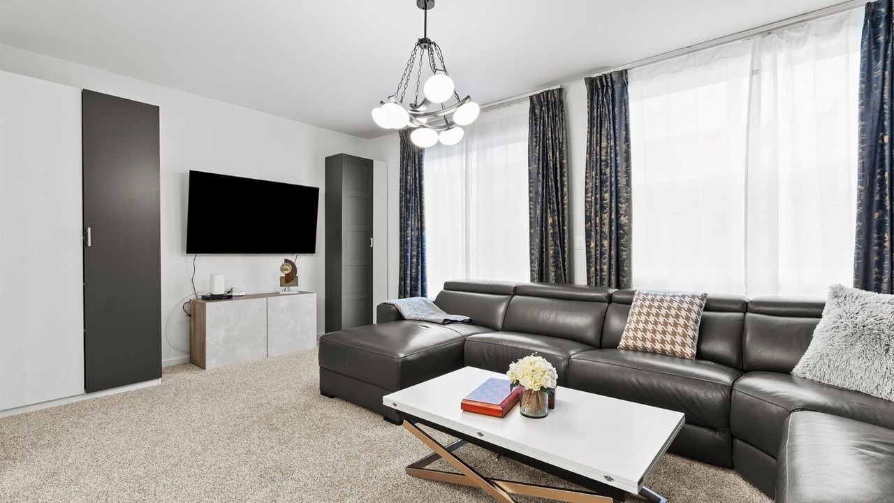 Photo of Livingroom in Lombard
