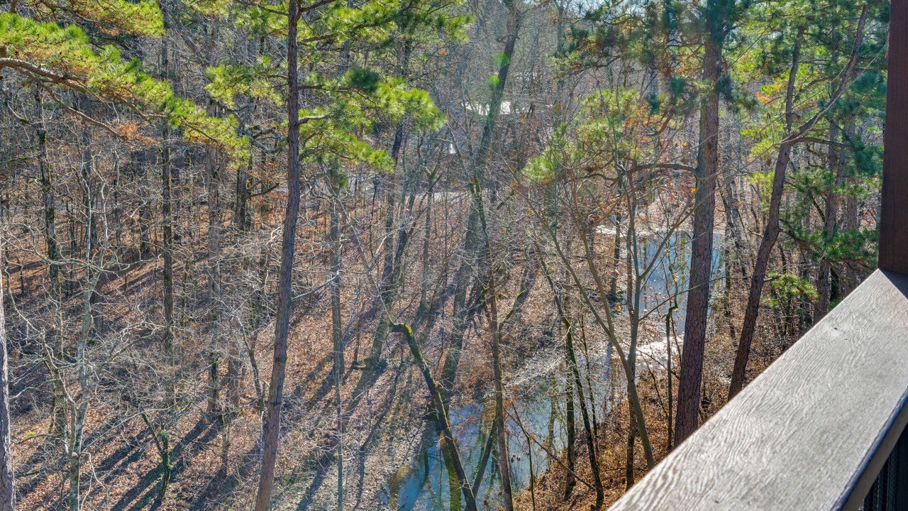 Photo of Patio Balcony in Broken Bow