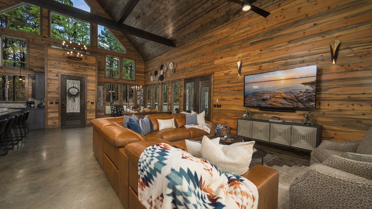 Photo of Livingroom in Broken Bow