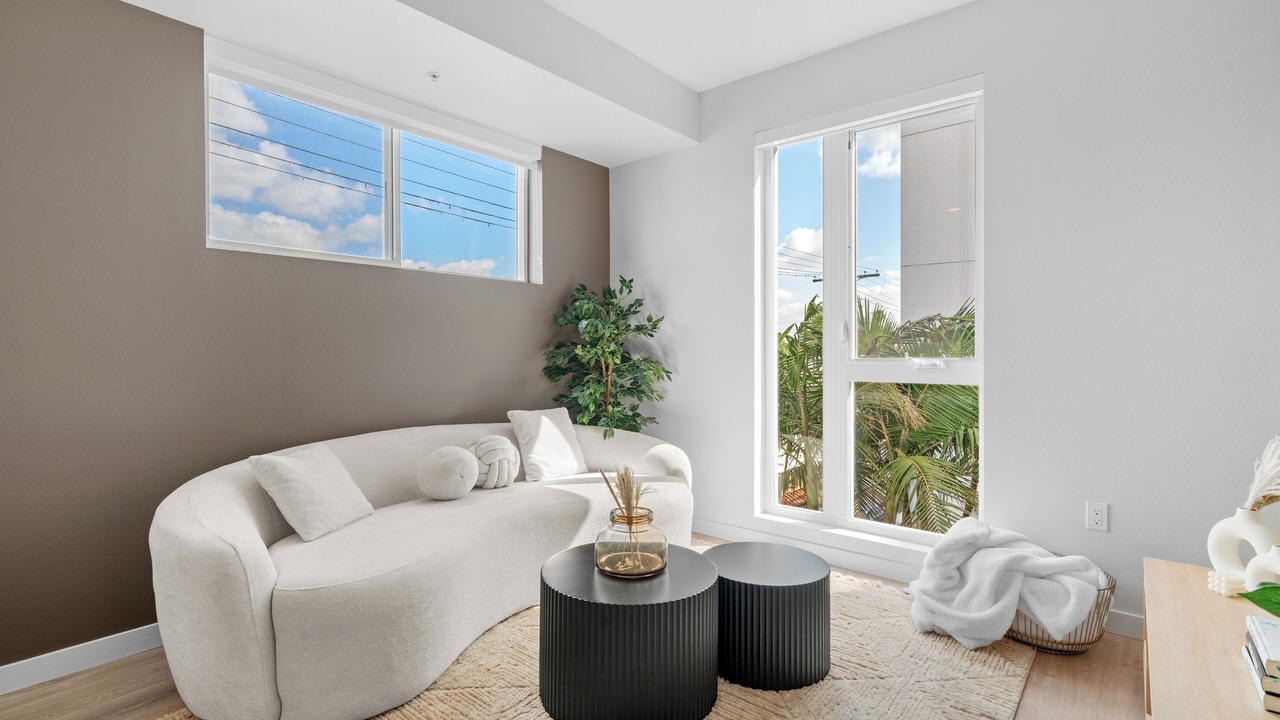 Photo of Livingroom in Mid City