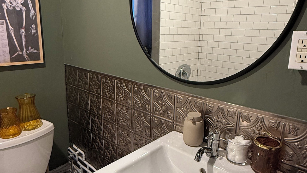 Photo of Bathroom in Little Portugal