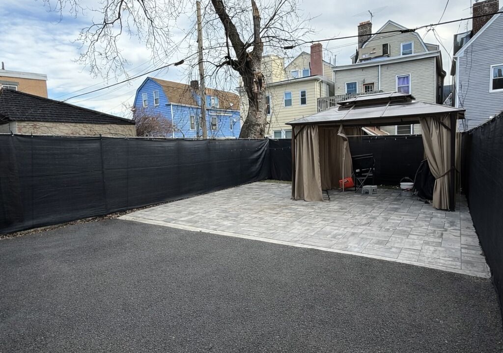 Photo of Outdoor in Ampere