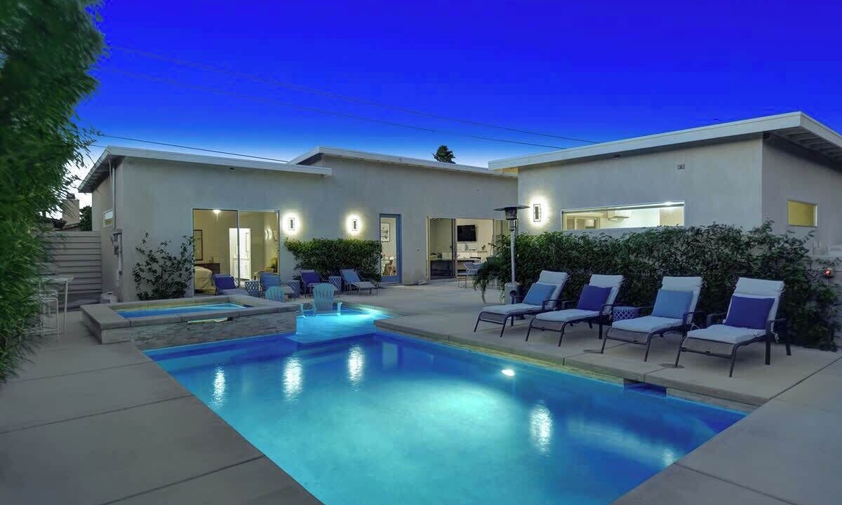 Photo of Outdoor in Desert Park Estates