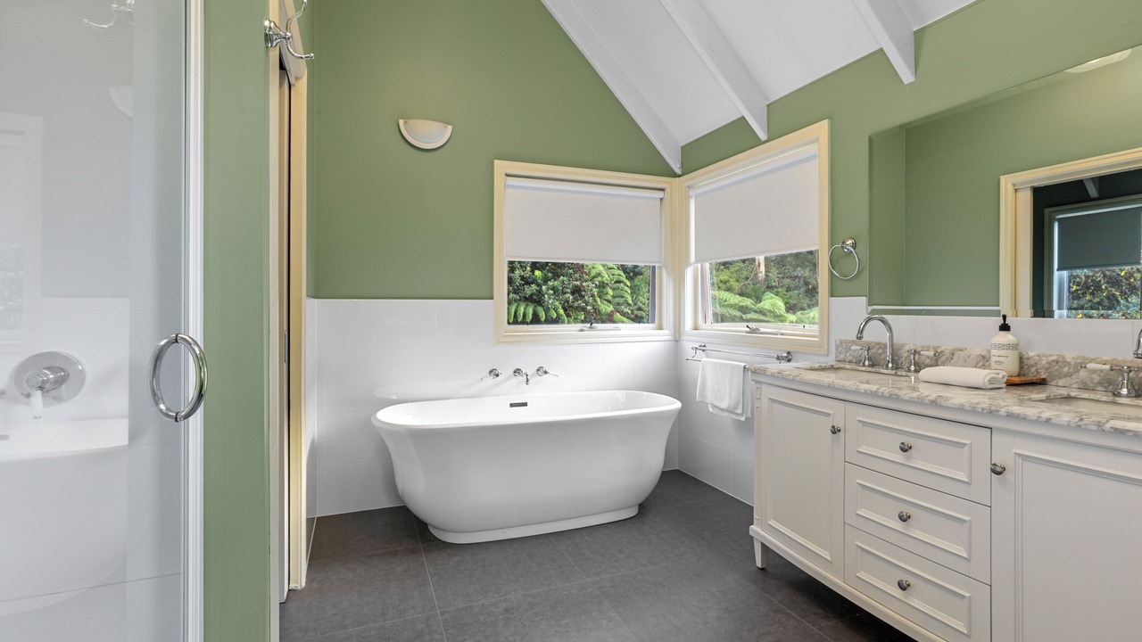 Photo of Bathroom in Apollo Bay