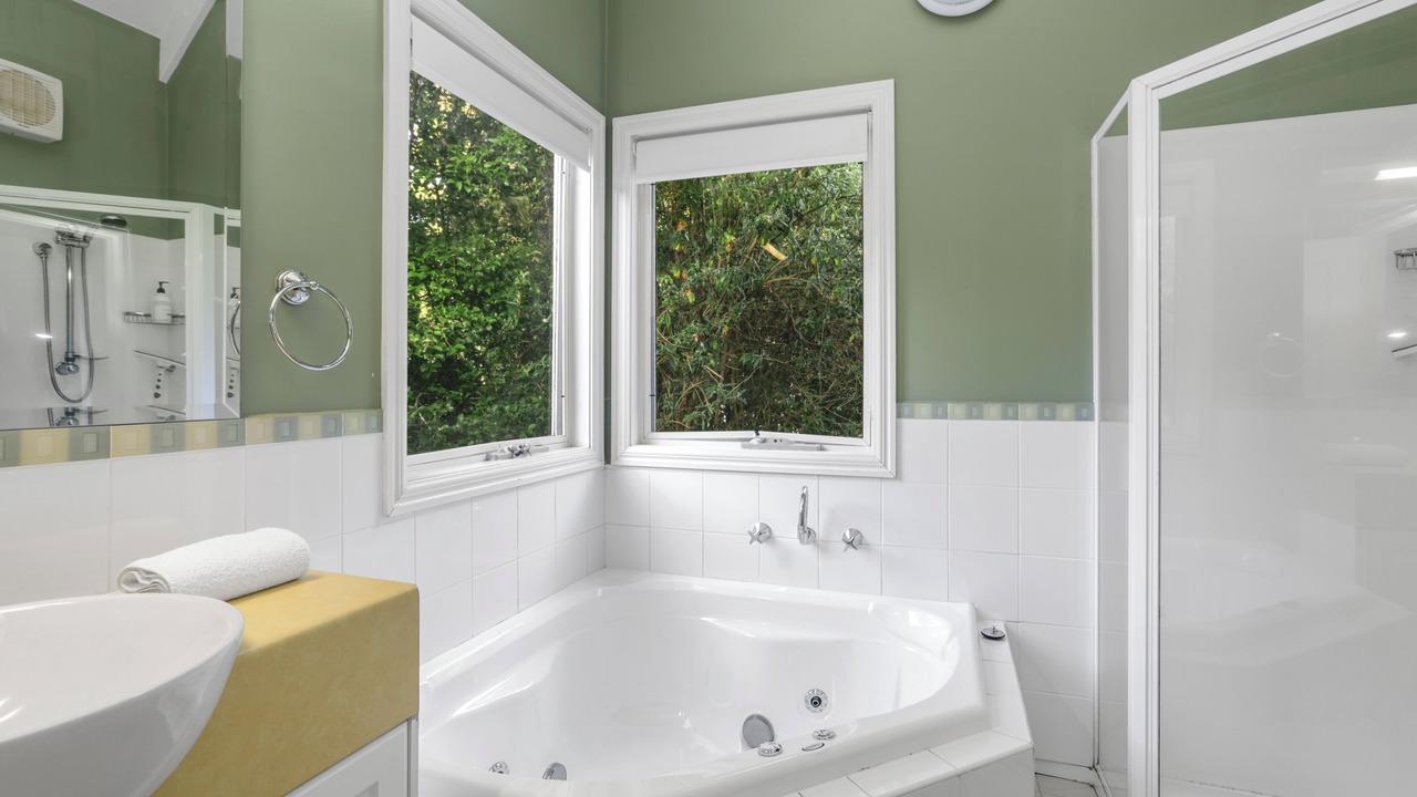 Photo of Bathroom in Apollo Bay