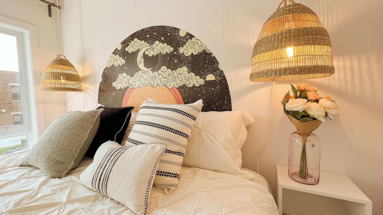 Photo of Bedroom in Cote-Des-Neiges—Notre-Dame-De-Grace