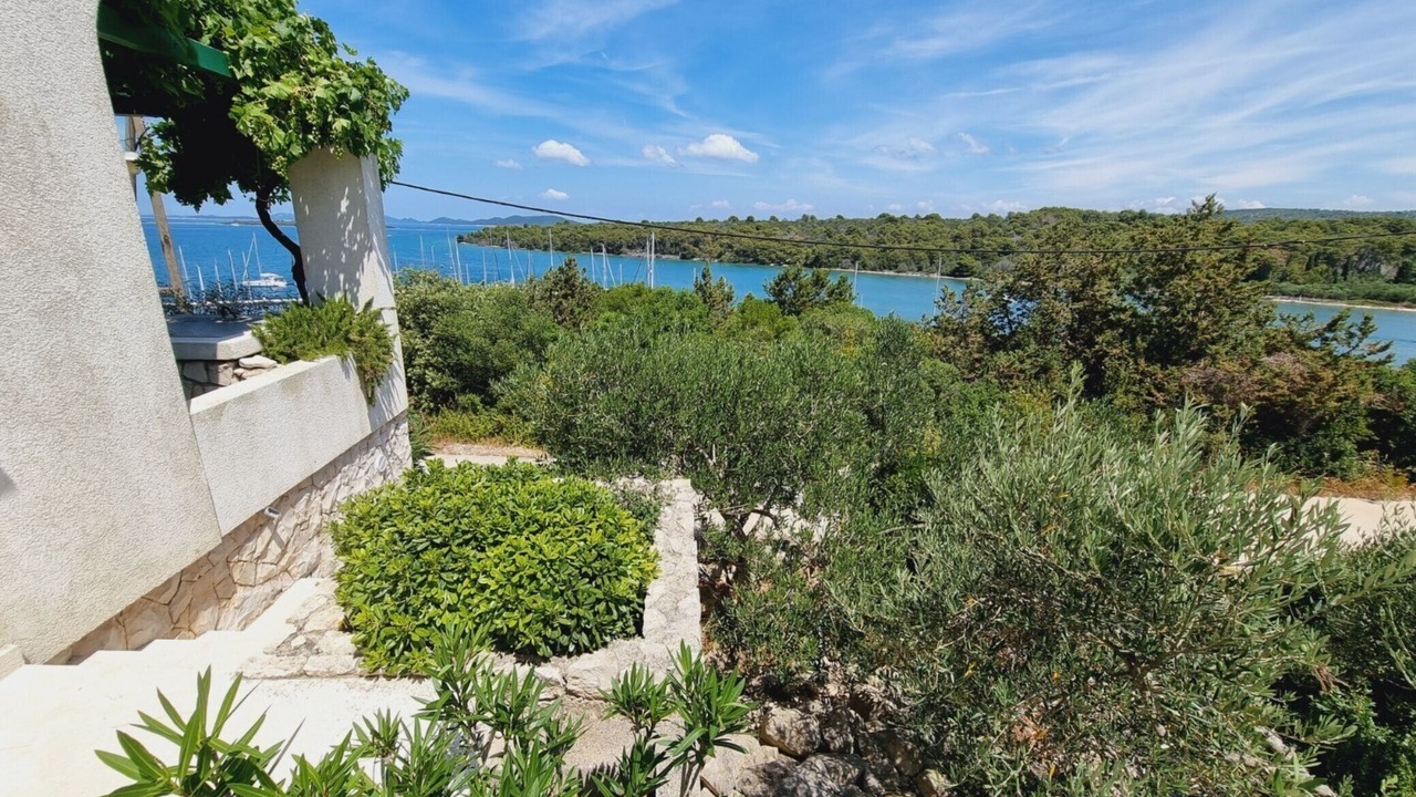Photo of Patio Balcony in Veli Rat