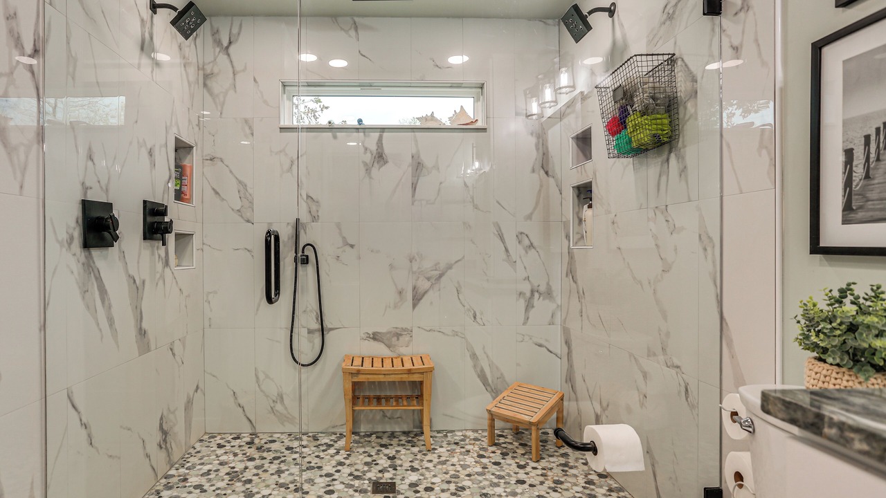 Photo of Bathroom in Pottsboro