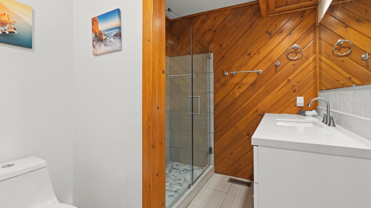 Photo of Bathroom in Kingswood Estates