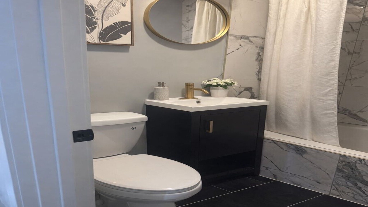 Photo of Bathroom in Calumet Heights