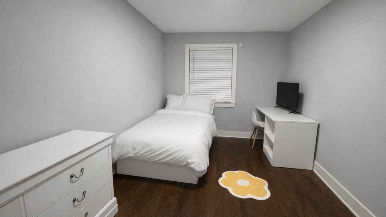 Photo of Bedroom in Calumet Heights